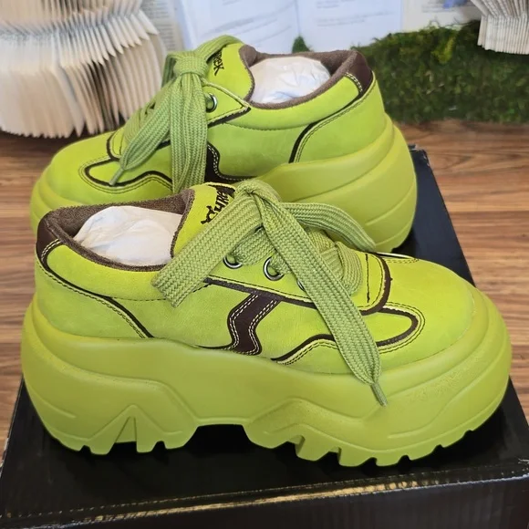 NIB DollsKill X Shrek Ogre Connection Platform Sneakers Size 8 Green&Brown - Picture 4 of 10